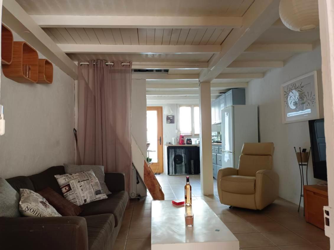 Amara Dos Lägenhet Martigues Exteriör bild